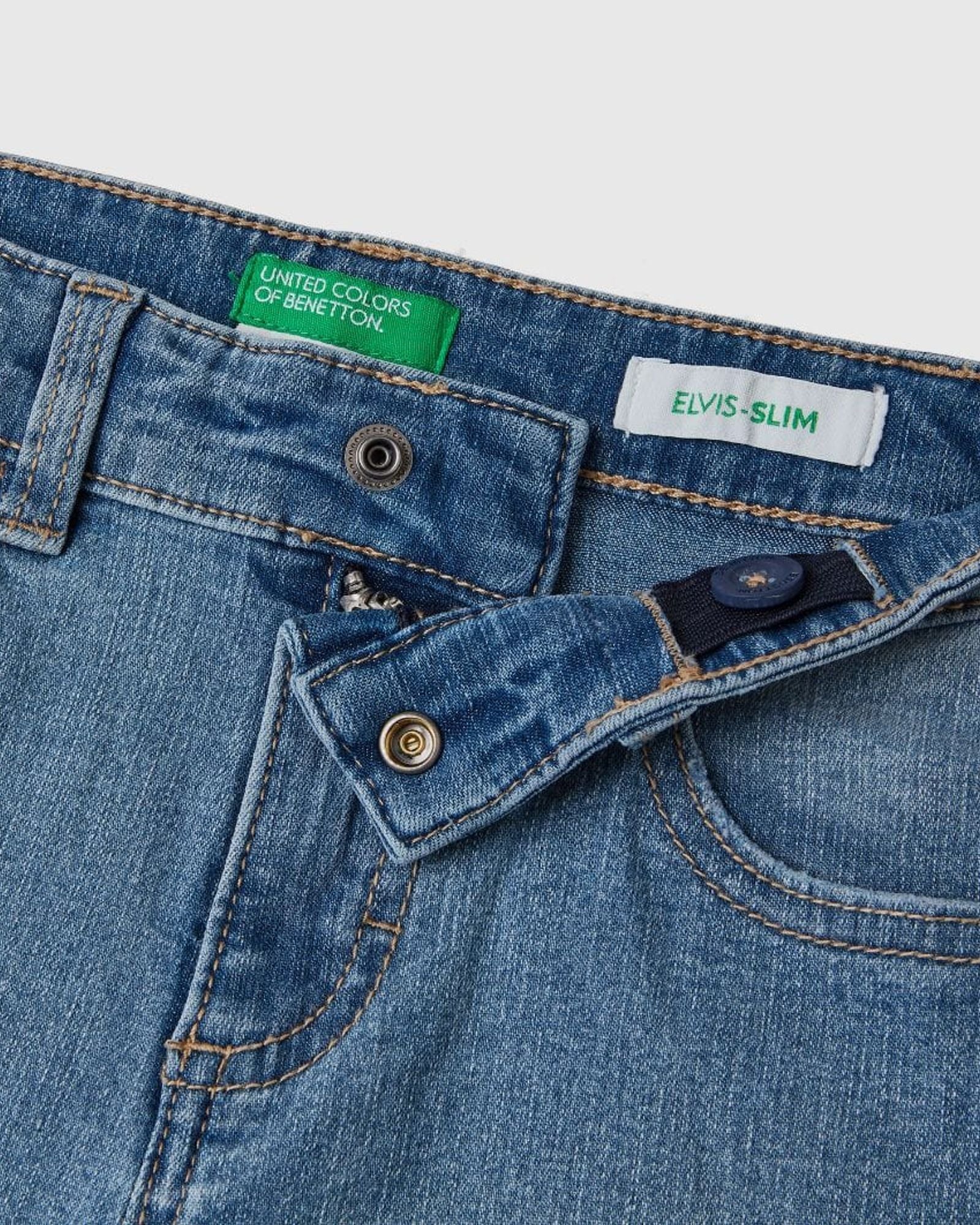 بنطال جينز ضيق "إيكو ريسايكل"