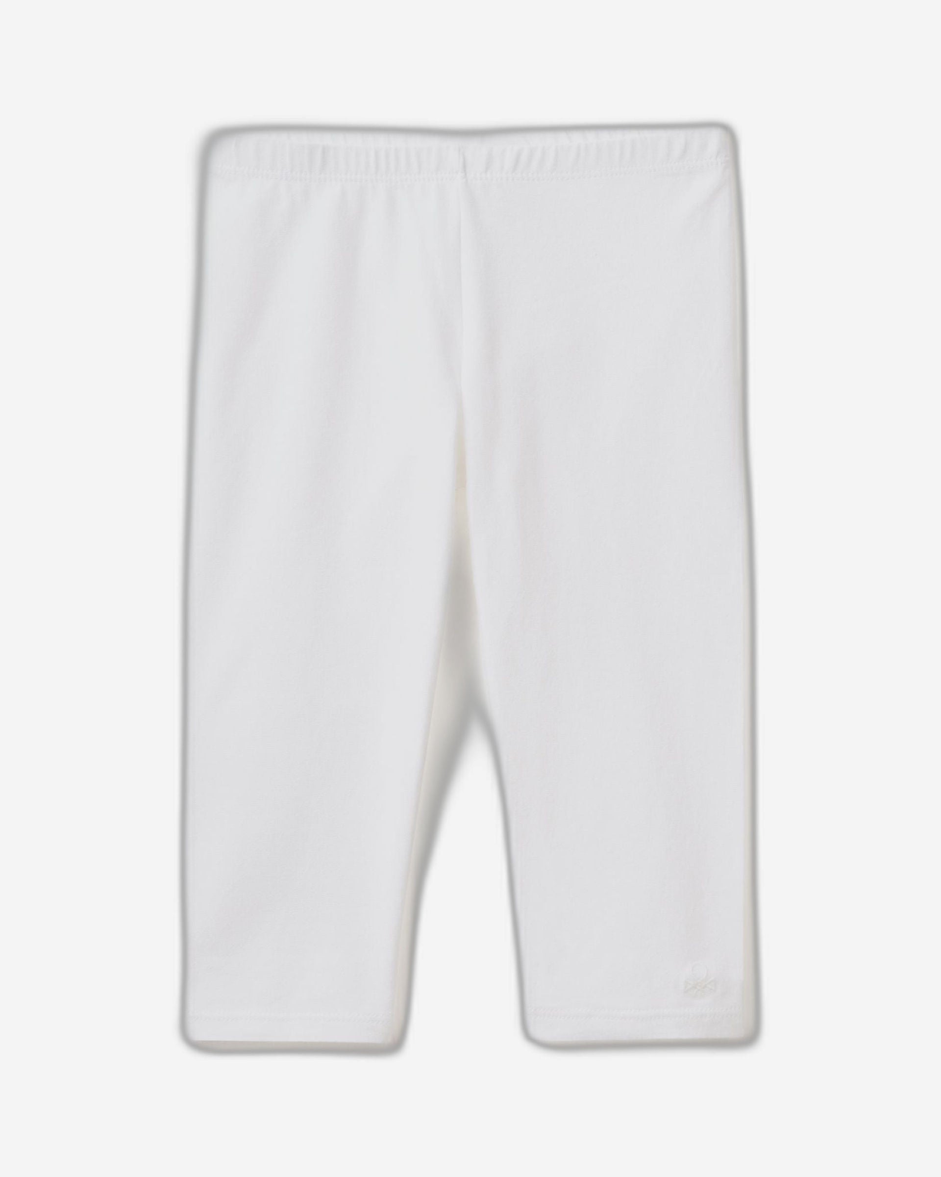 بنطال ضيق بطول الركبة