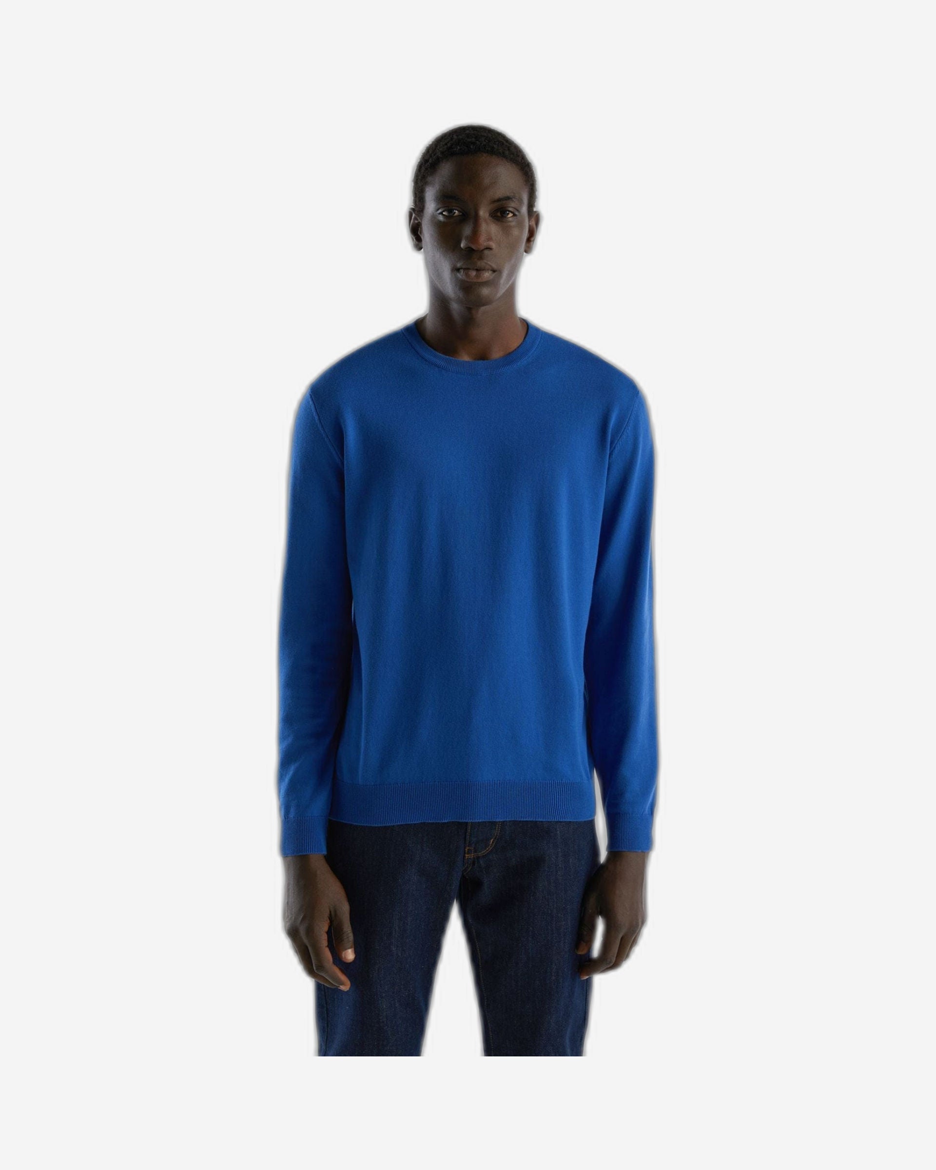 سترة برقبة دائرية مصنوعة من القطن بنسبة 100%