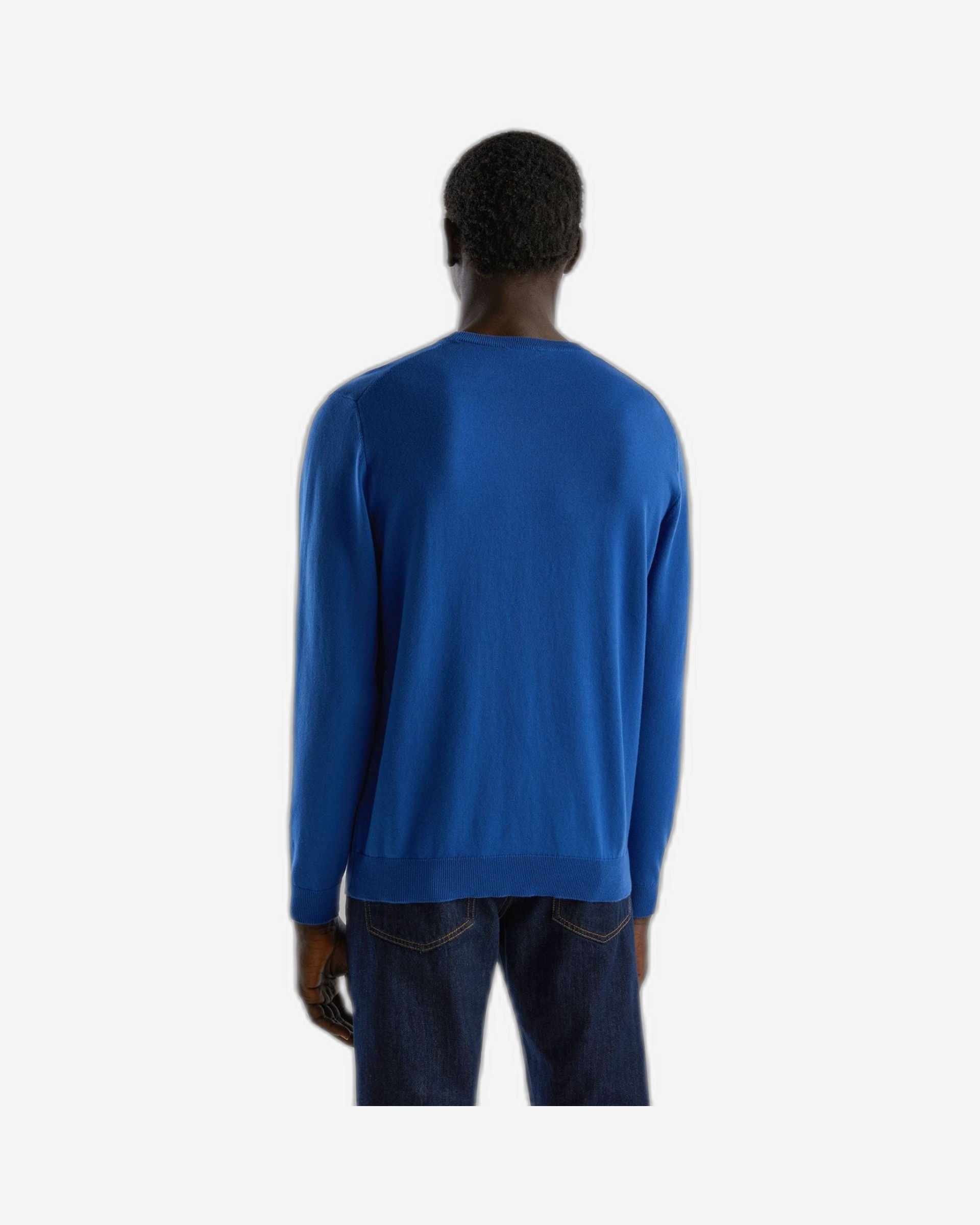 سترة برقبة دائرية مصنوعة من القطن بنسبة 100%