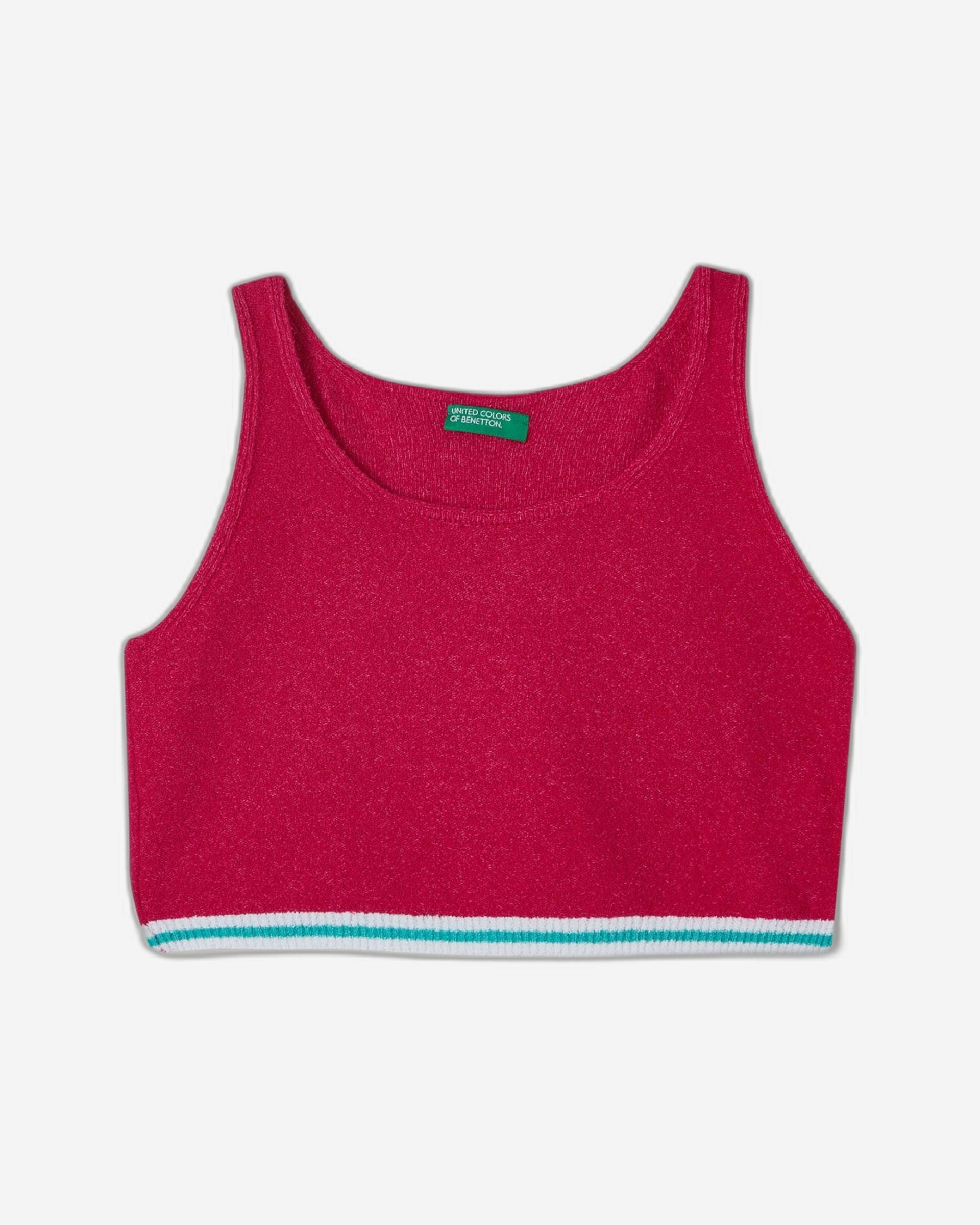 بلوزة قصيرة من خيوط البوكل