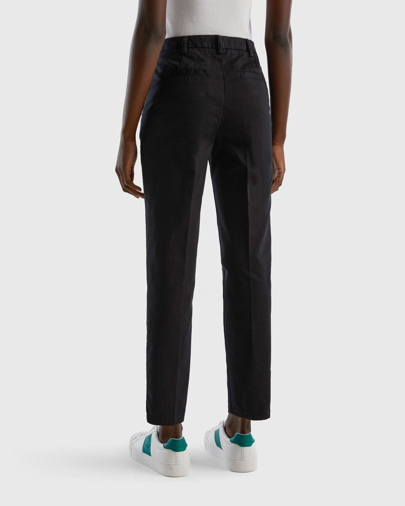 بنطال قطني ضيق