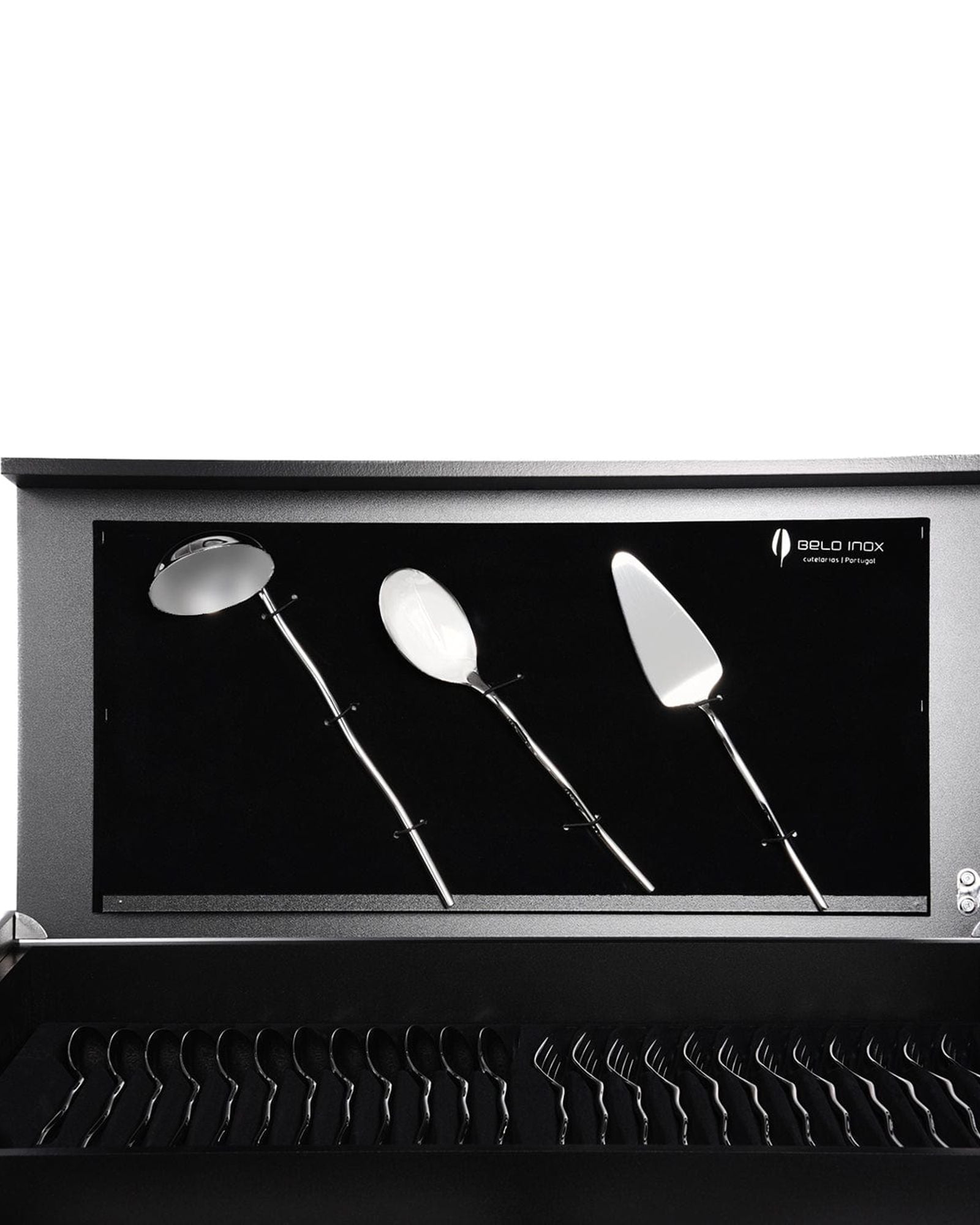 بيلو إينوكس ويف لامع - 75 قطعة - صندوق خشبي مميز