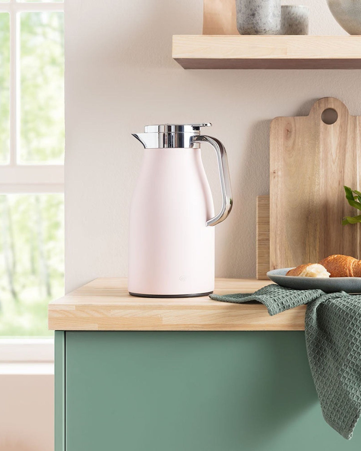 قارورة ألفي سكاي لاين وردية غير لامعة سعة 1 لتر كروم