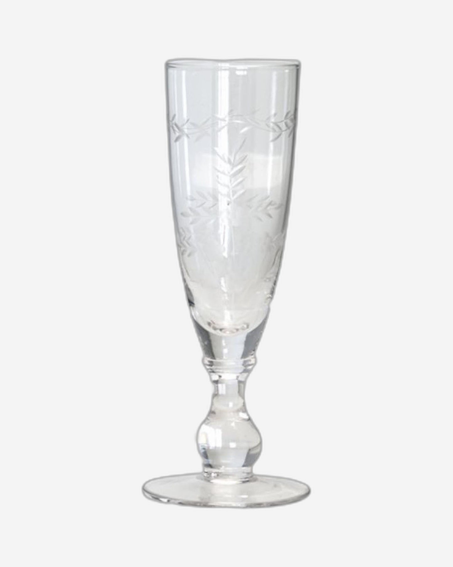 جرينجيت درو كاتينج كلير شامبانيا