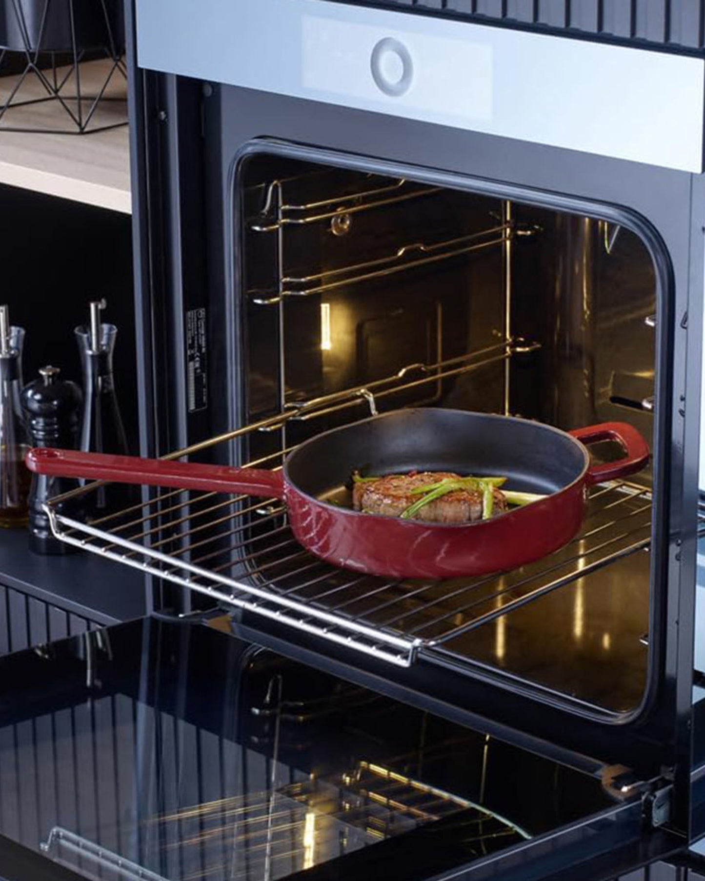 مقلاة فيسلر ماك من الحديد الزهر الأحمر الدائرية سعة 1.9 لتر - 064-310-24-100/0