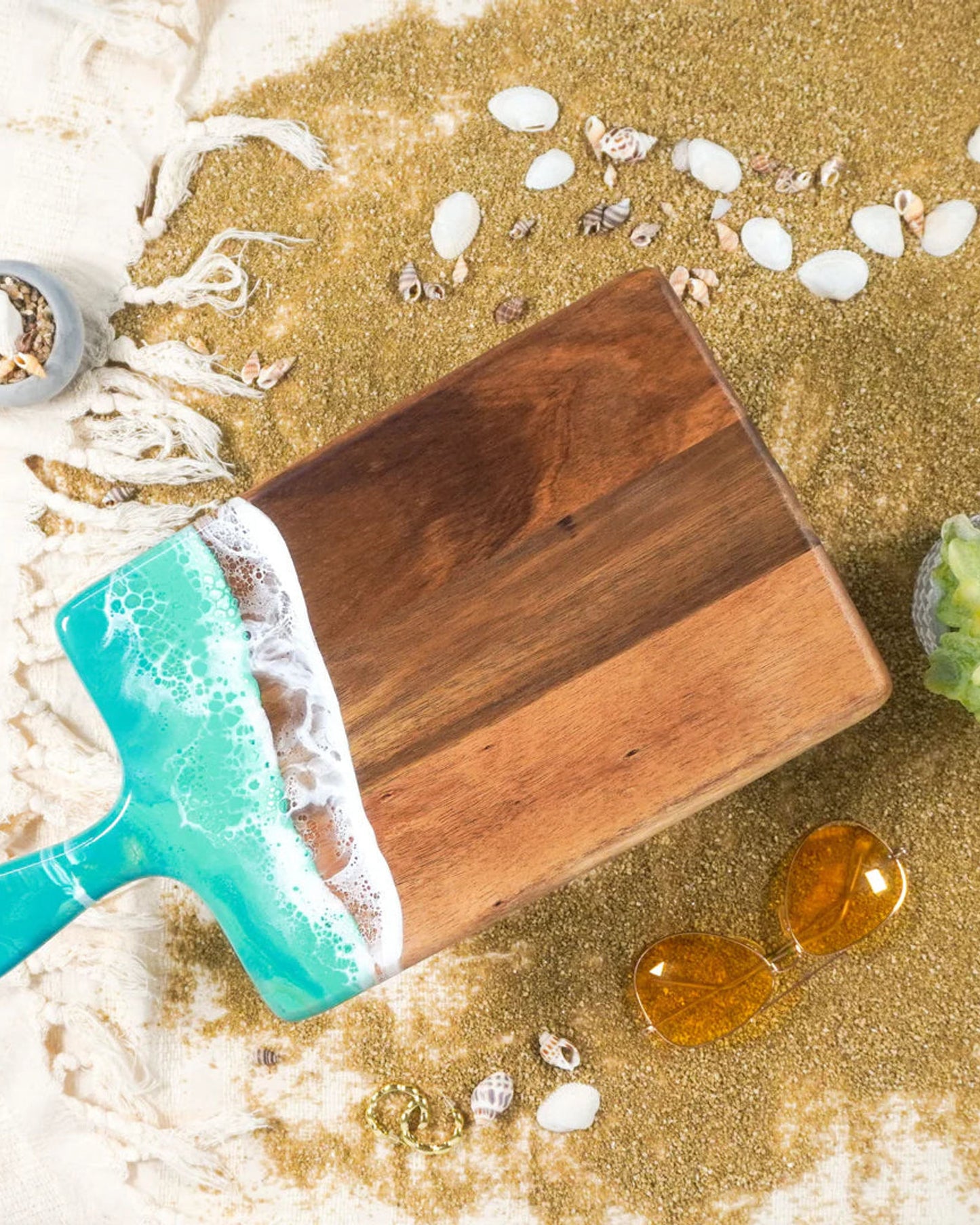 لوح جبن لين وليانا أكاسيا متوسط الحجم 8×16 بوصة، أزرق كاريبي