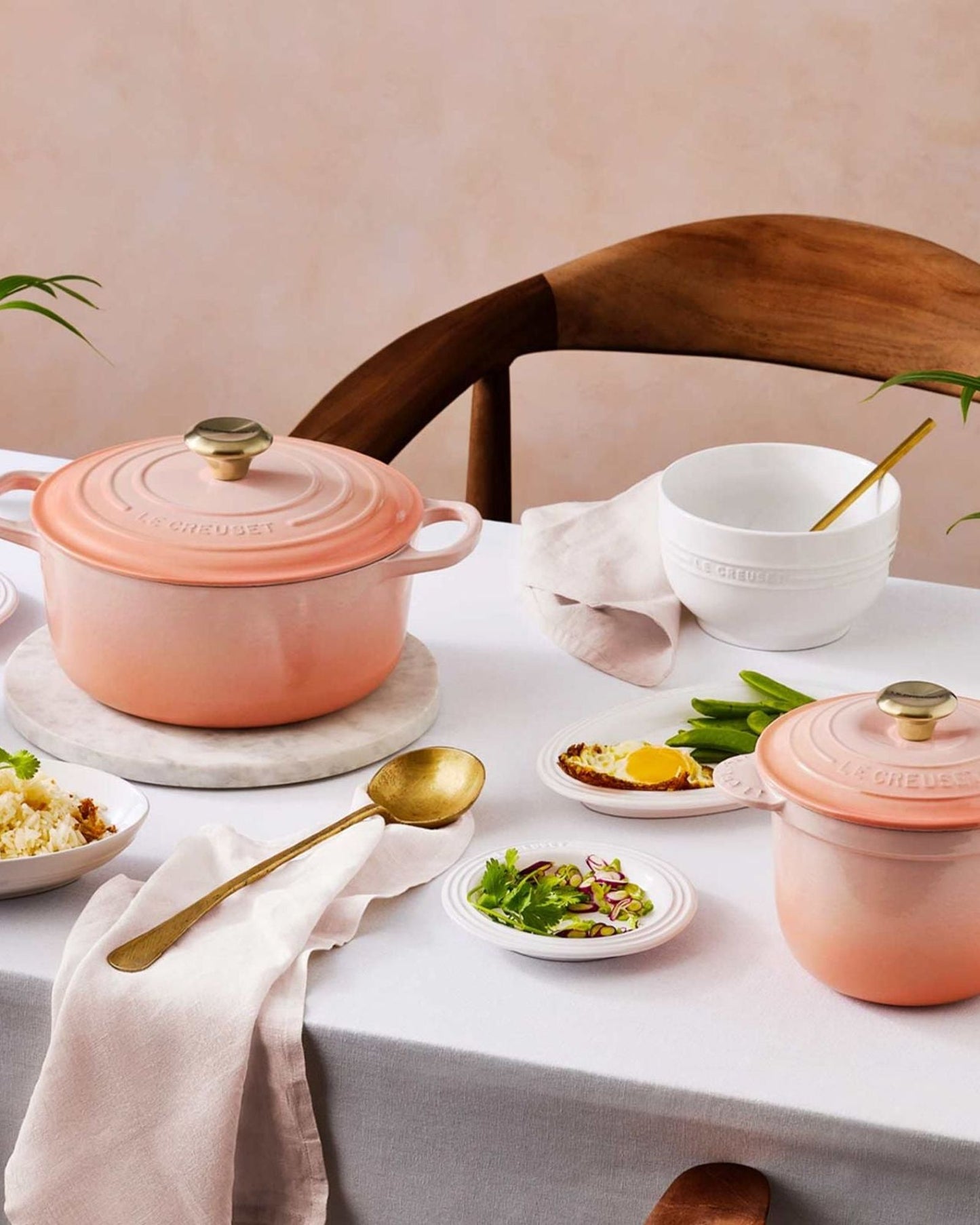 Le Creuset Round French Oven Pêche 24Cm Light Gold Knob