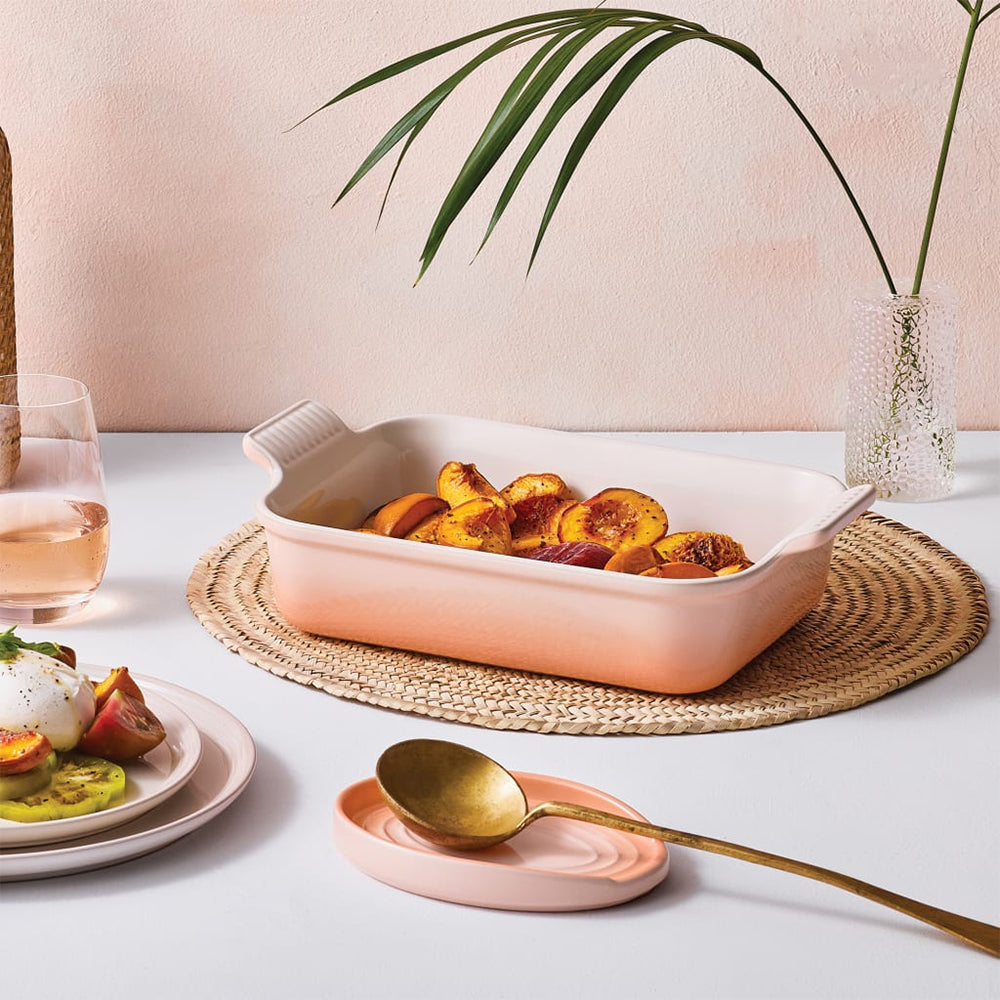 طبق خبز مستطيل من لو كريسيت هيريتاج 26 سم - كتيب بيش