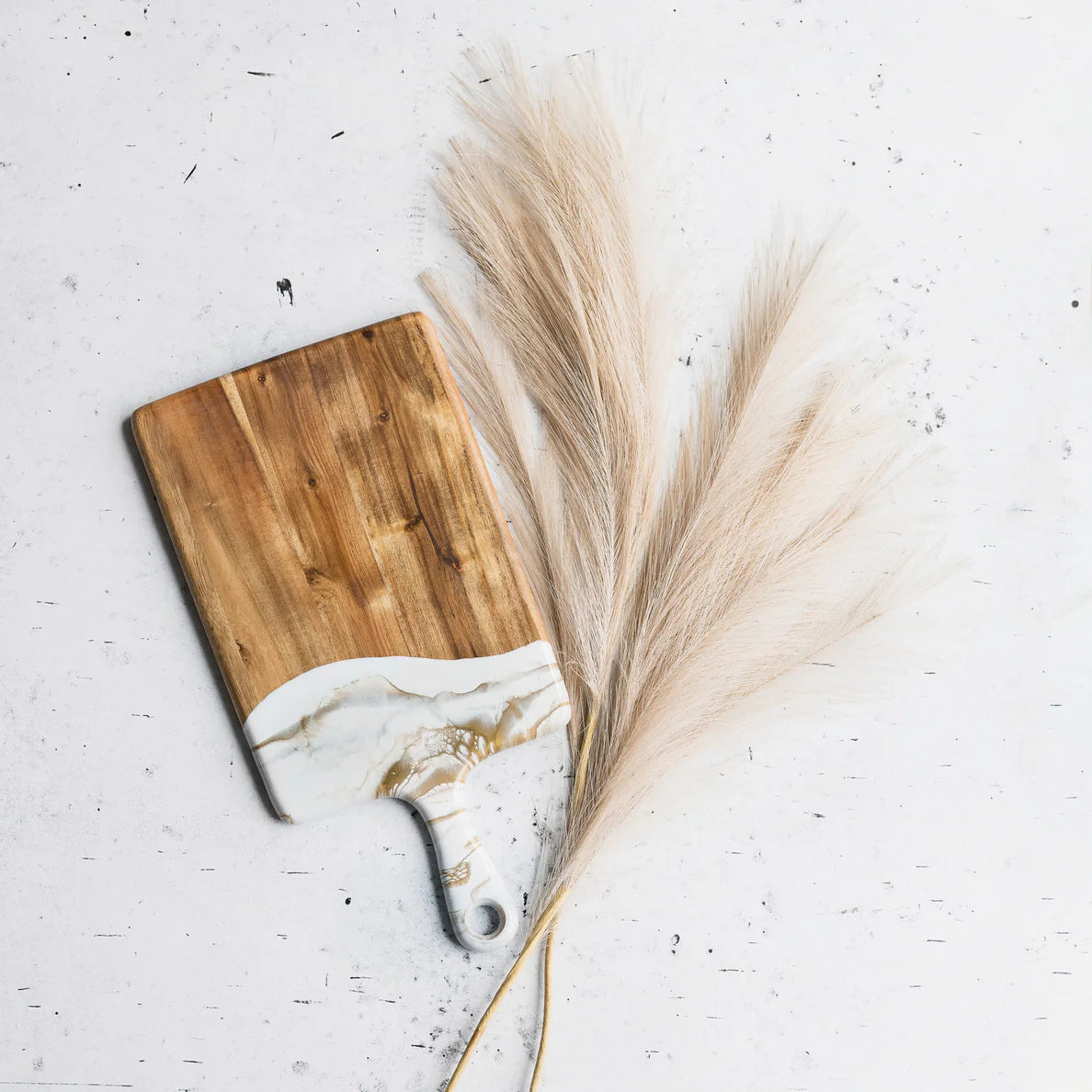 لوح لين وليانا متوسط الحجم من خشب الأكاسيا مع لمسات من الراتنج - فضي