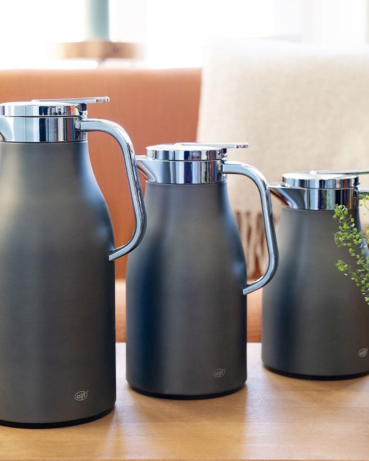 قارورة ألفي سكاي لاين رمادية اللون سعة 1.5 لتر كروم