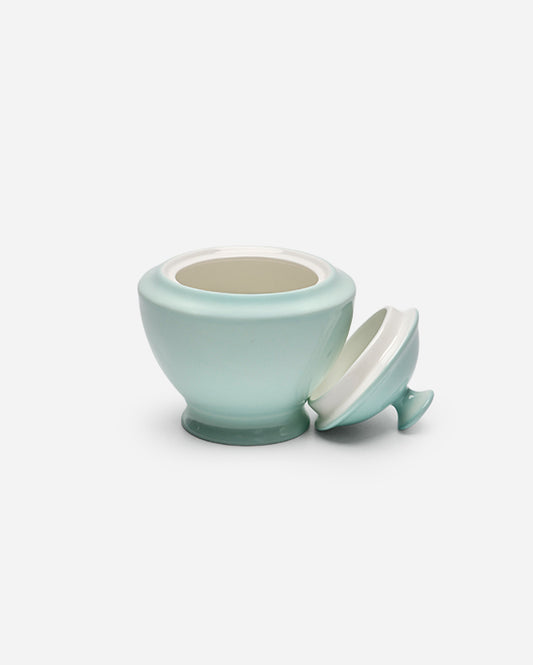 سكر باستيل من ميزون مع غطاء أخضر