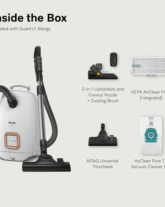 مكنسة كهربائية أسطوانية مزودة بكيس مضاد للحساسية من Miele Guard L1 مع مقبض تحكم مريح، وفلتر هواء HEPA AirClean، ورأس تنظيف أرضي عالمي من AllTeQ، ولوحة عرض LED، باللون الأبيض اللامع