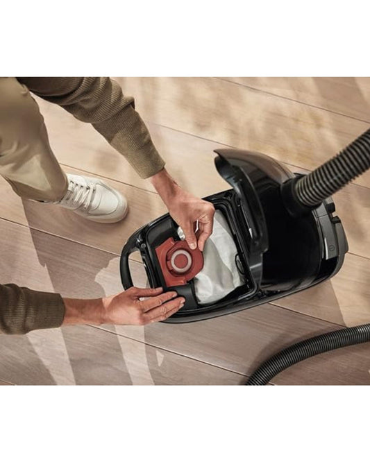 أكياس غبار Miele HyClean Pure CO للمكنسة الكهربائية لجميع طرازات Miele Guard M1، عبوة من 4 أكياس غبار وفلتر عادم AirClean واحد