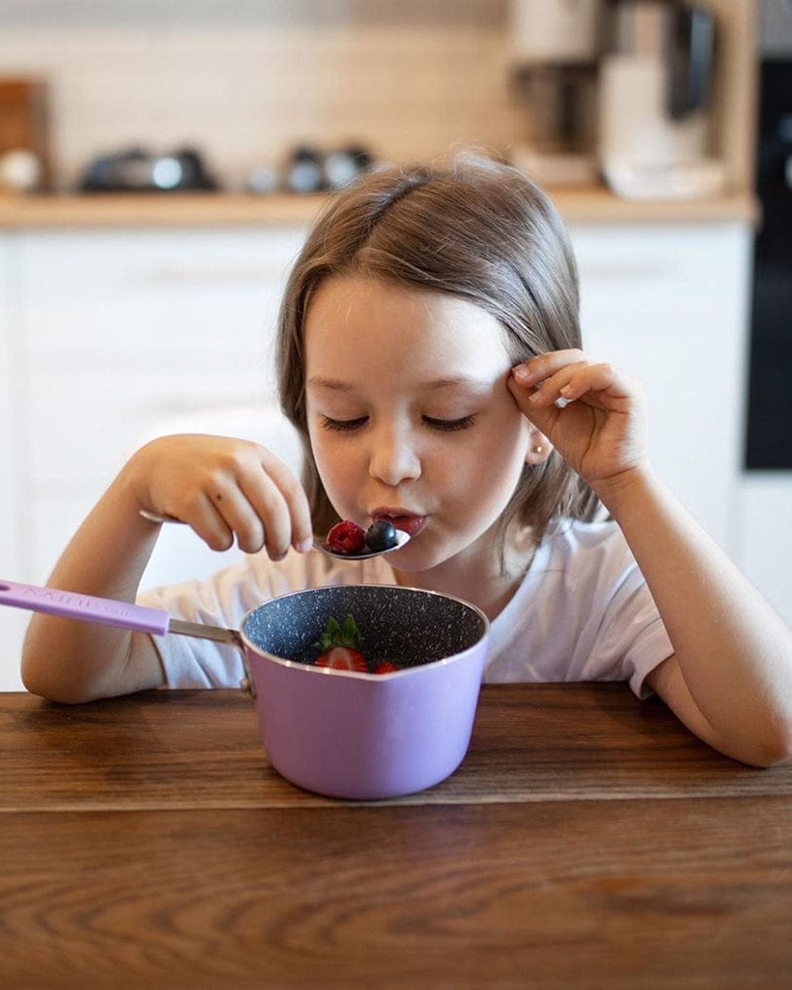 مقلاة صلصة فيسمان ميني شيف مع طلاء ألومنيوم غير لاصق وحجر لمس أسود/أرجواني 12 × 7 سم/0.7 لتر