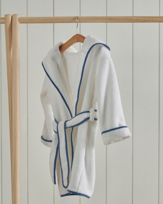 رداء استحمام كريستي "ميني هود" باللونين الأبيض والأزرق الدنيم