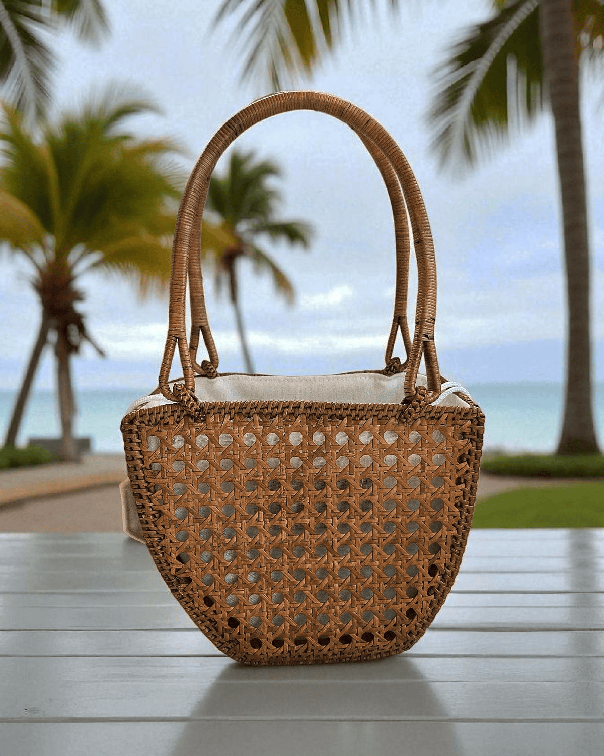 OHSun Lana Rattan Bucket