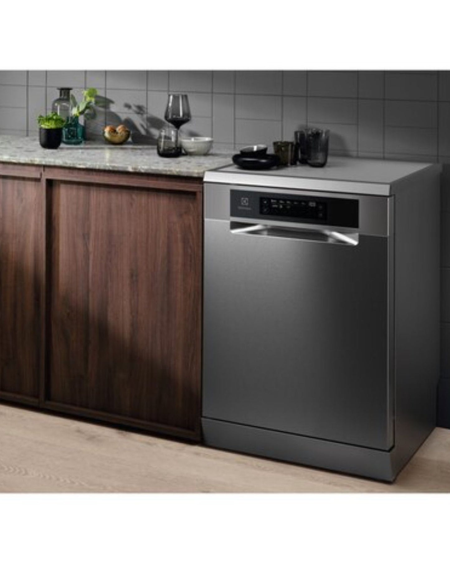 غسالة أطباق إلكترولوكس قائمة بذاتها، 60 سم، 15 مكانًا