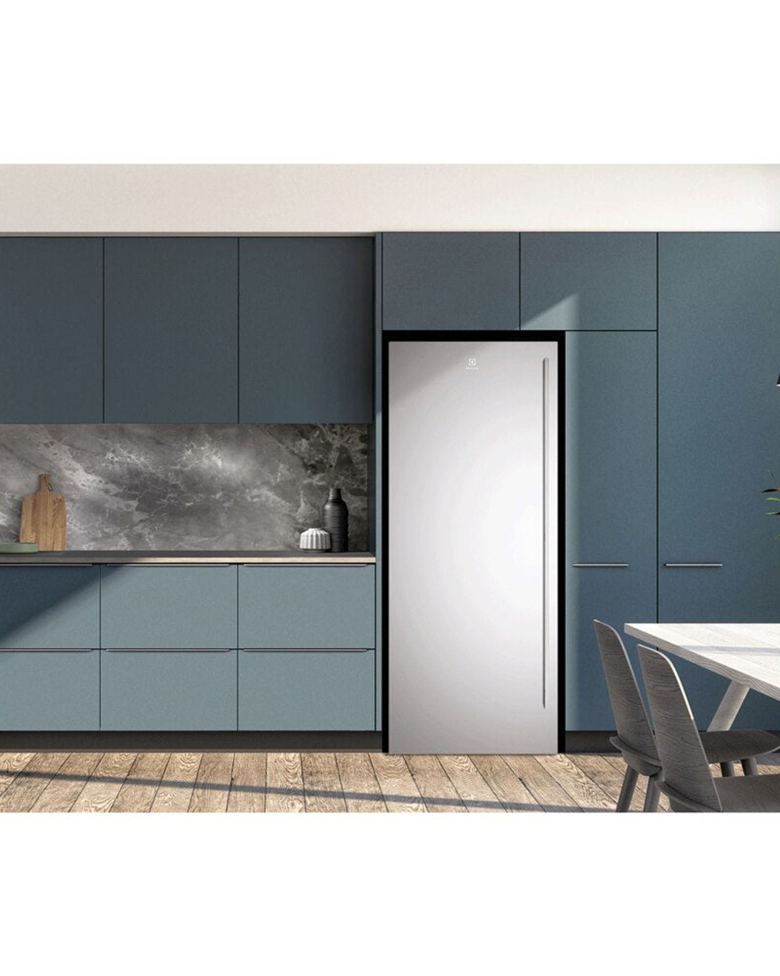 مجمد إلكترولوكس ألتيميت تيست 500 سعة 388 لتر بباب واحد