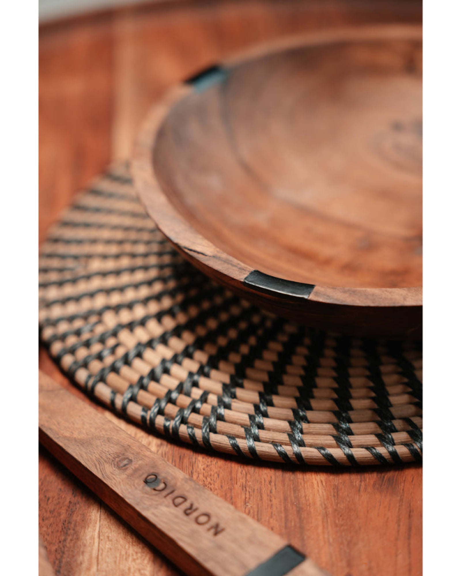 وعاء تقديم السلطة الخشبي من نورديكو