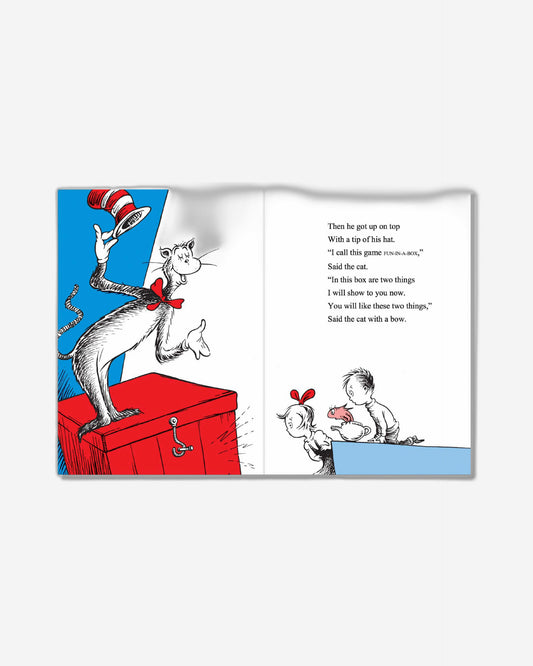 القطة في القبعة