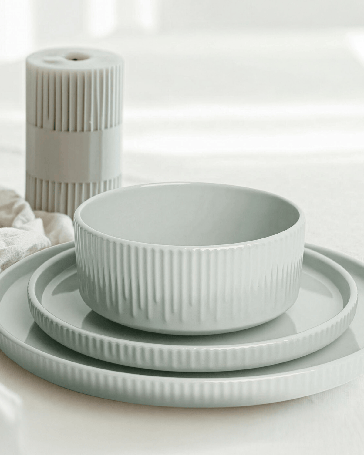 Shallow Harper 12-Piece Stoneware Dinner Set, Green