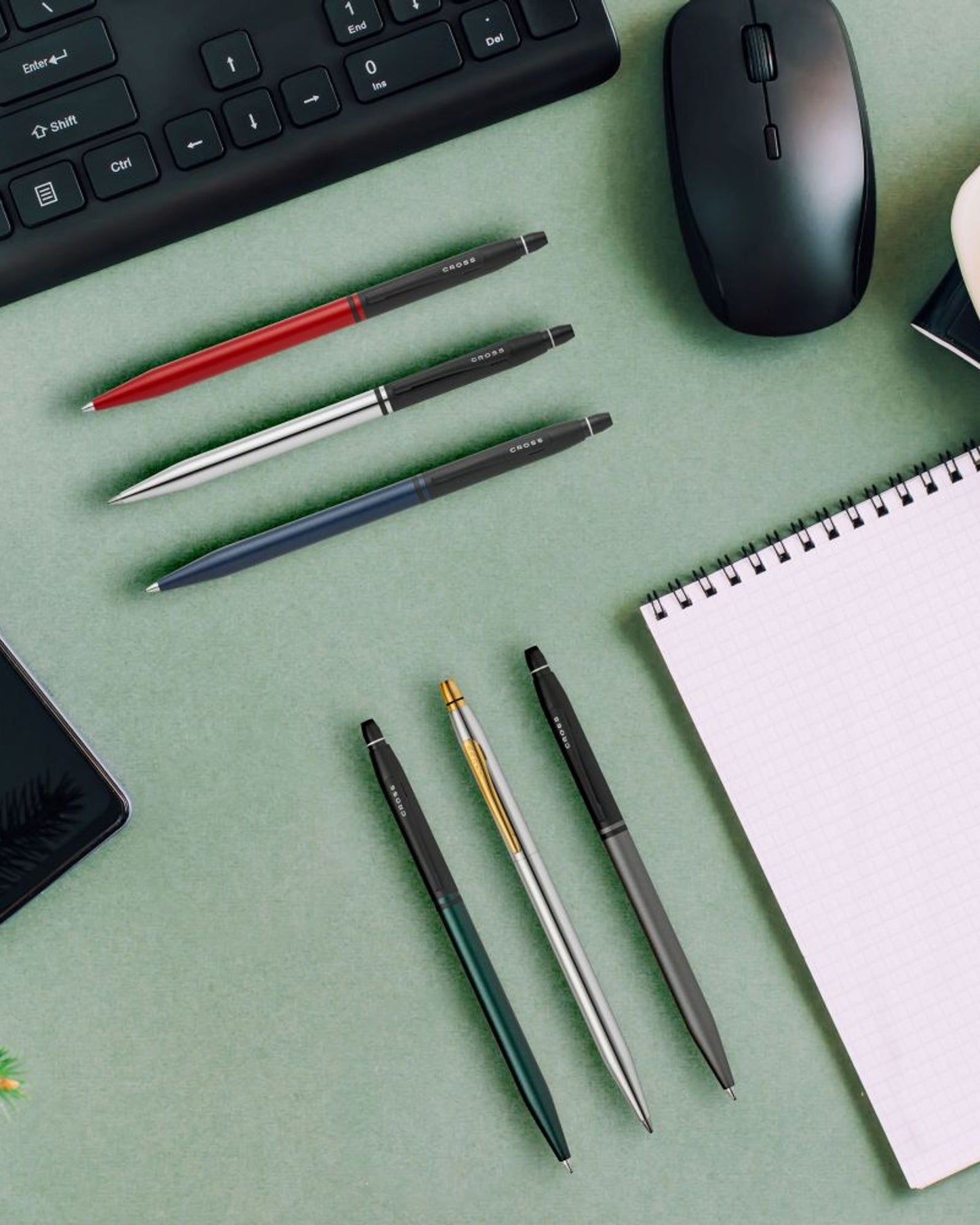 قلم حبر جاف كروس كليك™ تاكسيدو ساتان معدني أخضر AT0622-126