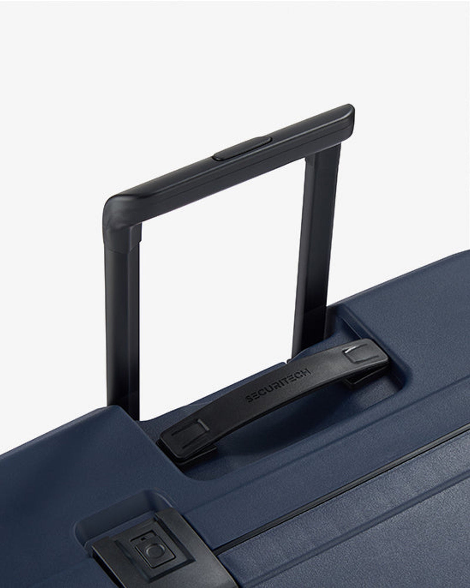 حقيبة ديلسي باريس ستون الصلبة ذات العجلات الأربع