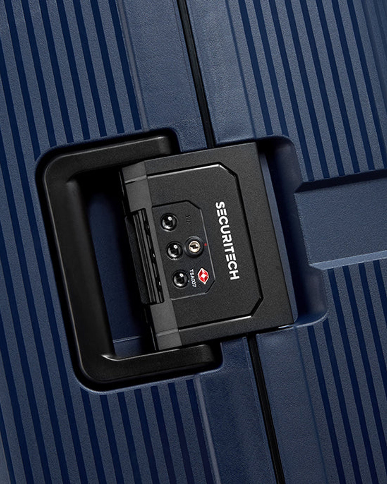 حقيبة ديلسي باريس ستون الصلبة ذات العجلات الأربع