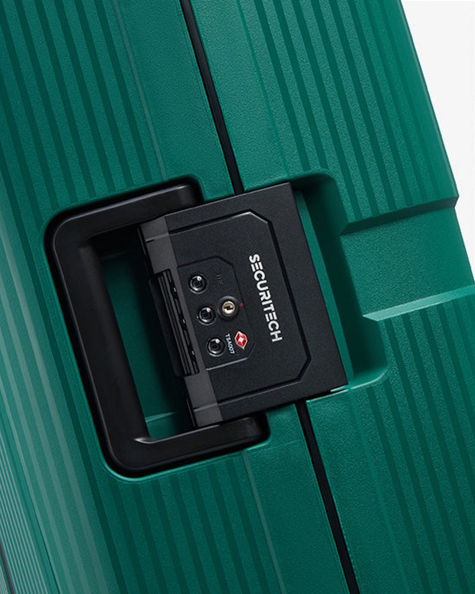 حقيبة ديلسي باريس ستون الصلبة ذات العجلات الأربع