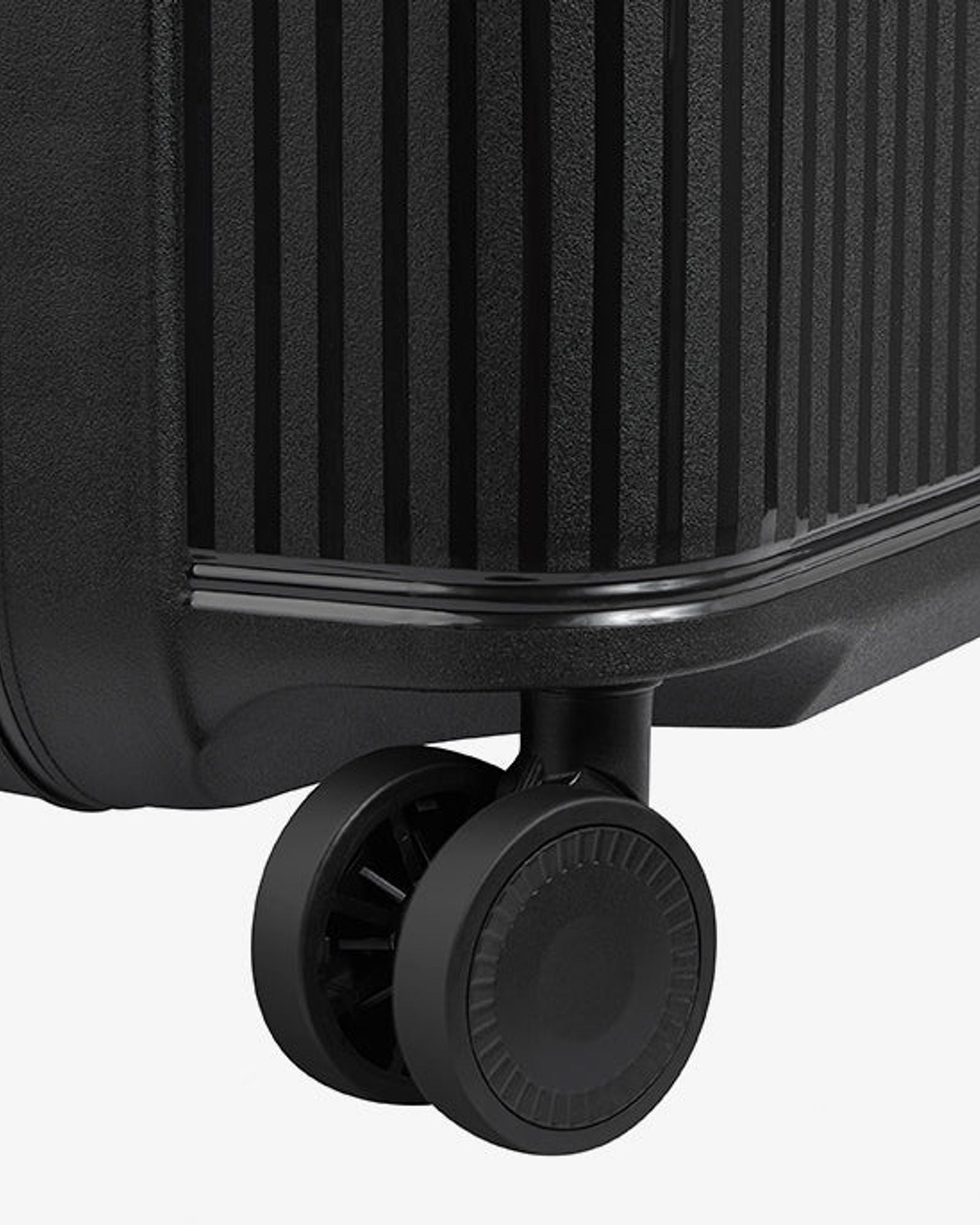 حقيبة ديلسي باريس ستون الصلبة ذات العجلات الأربع