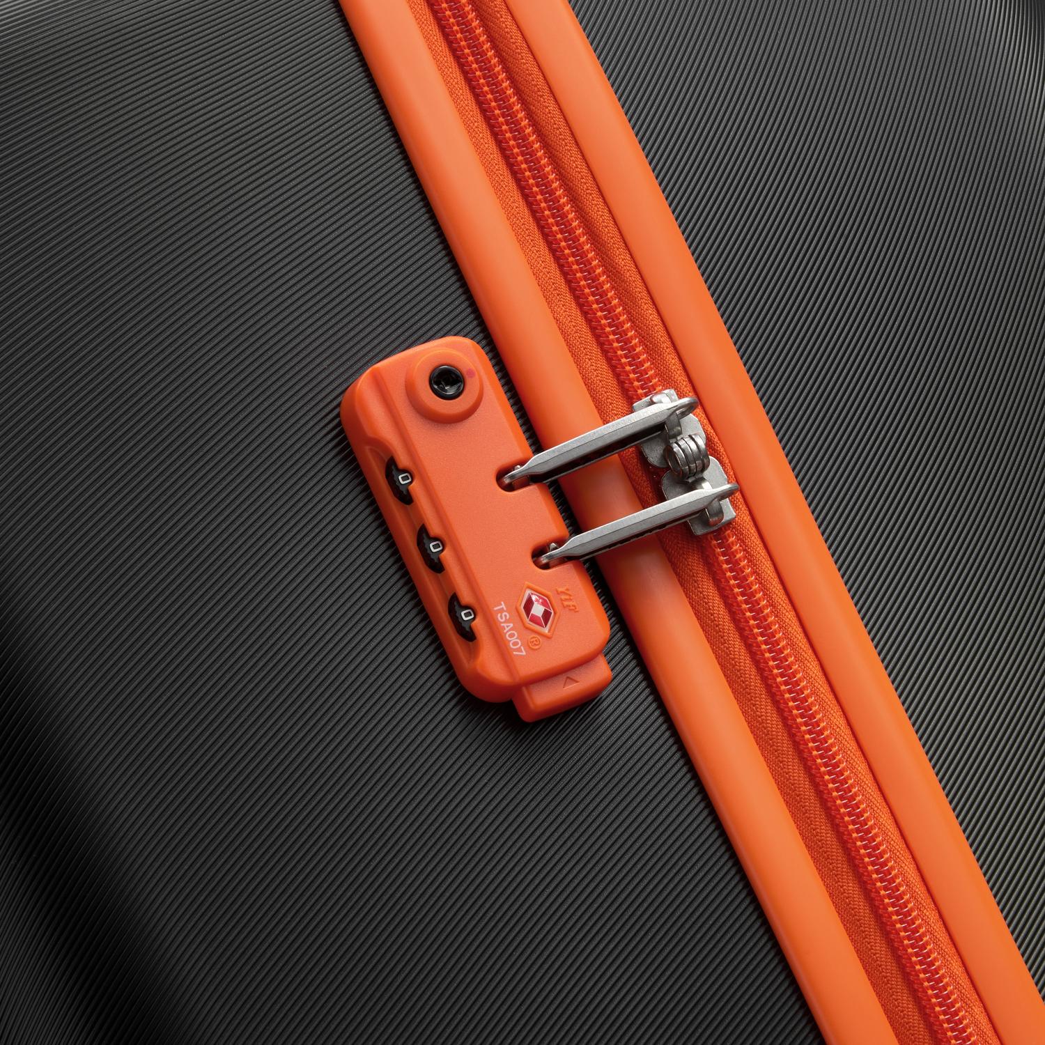 عربة أمتعة UCOB Fabrica 4 ذات العجلات المزدوجة والغطاء الصلب غير القابل للتمدد