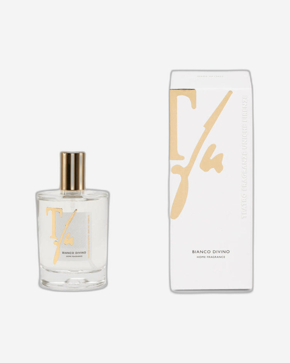 رذاذ مسرح وايت ديفاين