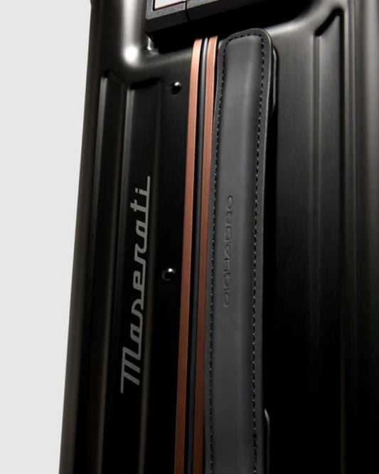 سيارة بيكوادرو إكس مازيراتي ذات الغلاف الصلب الدوارة المصنوعة من الألومنيوم