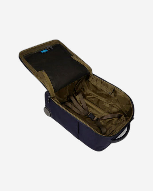 حقيبة سفر صغيرة من بيكوادرو، تُحمل داخل المقعد، مصنوعة من قماش معاد تدويره، لون أسود، رقم الموديل BV6343BR2/N