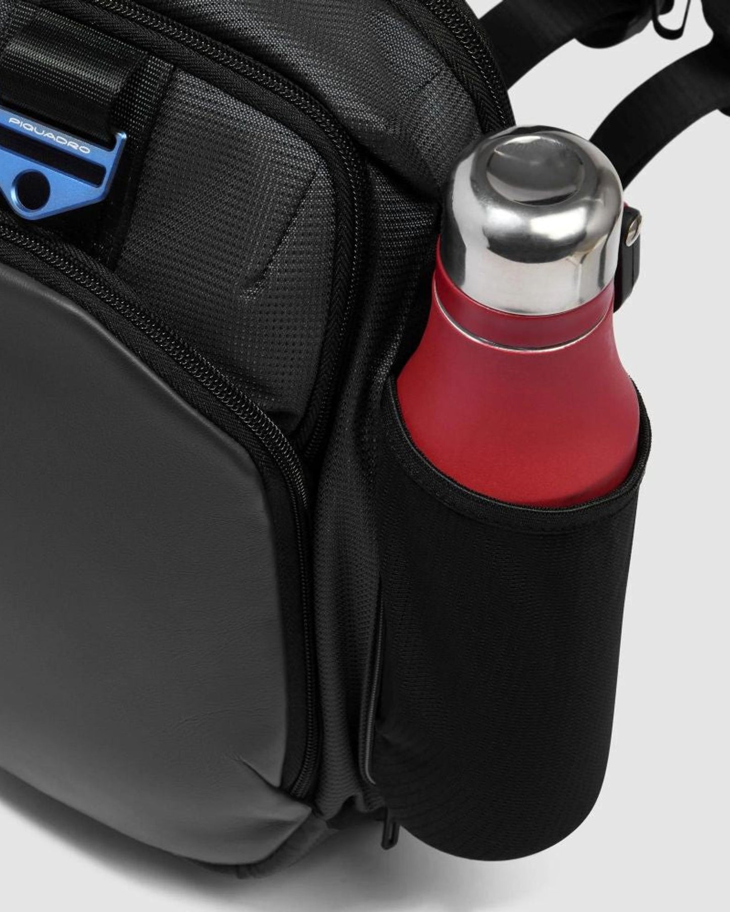 حزام كتف أحادي من الجلد النباتي الأسود من بيكوادرو S137 CA6632S137/N