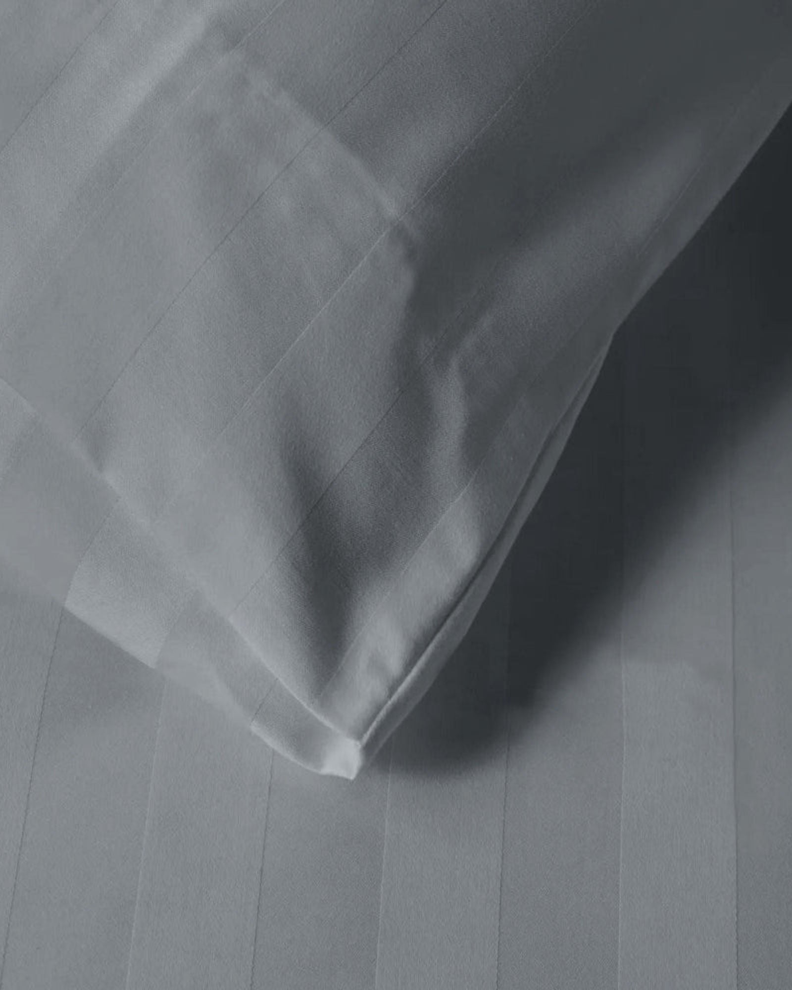 طقم غطاء لحاف قطني فاخر مخطط من 6 قطع من Cotton Home مقاس 220×240 سم