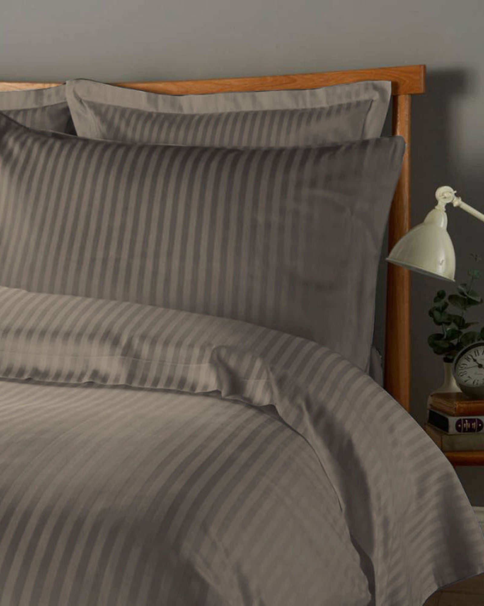 طقم غطاء لحاف قطني فاخر مخطط من 6 قطع من Cotton Home مقاس 220×240 سم