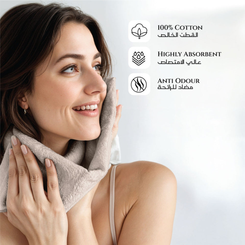 طقم مناشف قطنية فاخرة من كوتون هوم، مكون من 8 قطع: 4 مناشف للوجه (30×30 سم)، منشفتان لليدين (40×70 سم)، منشفتان للاستحمام (70×140 سم)، وزن 600 غرام/متر مربع، سريع الجفاف ومتين.
