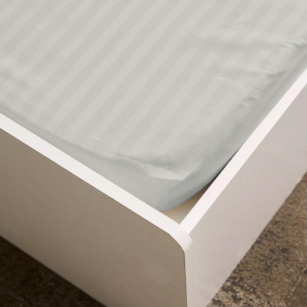 طقم ملاءات قطنية منزلية مكون من 3 قطع مخططة باللون الكريمي