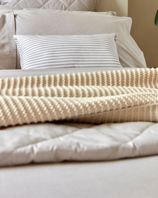 طقم أغطية لحاف كريستي "ستورنواي شامبراي" باللون الحجري (بيج)