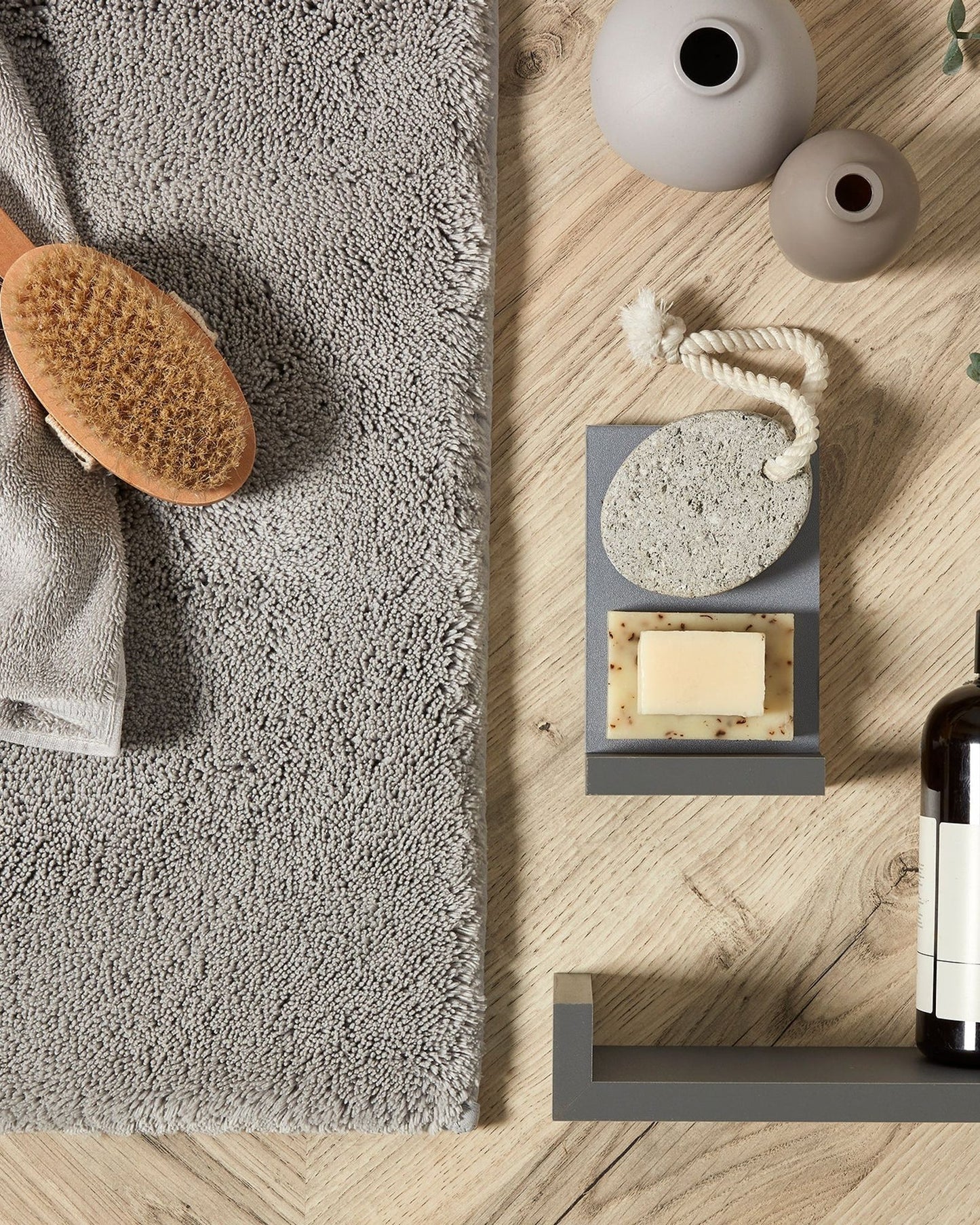 سجادة حمام كريستي ذات وبر كثيف، لون كريمي