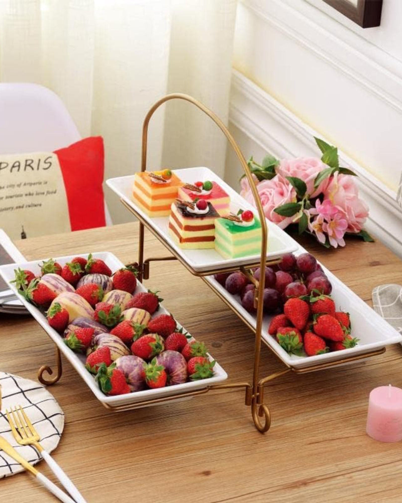 طبق مستطيل ضحل من طبقتين مع حامل ورف ذهبي - طقم تقديم من البورسلين (27 سم × 1، 37 سم × 2) - تصميم أنيق أبيض/ذهبي