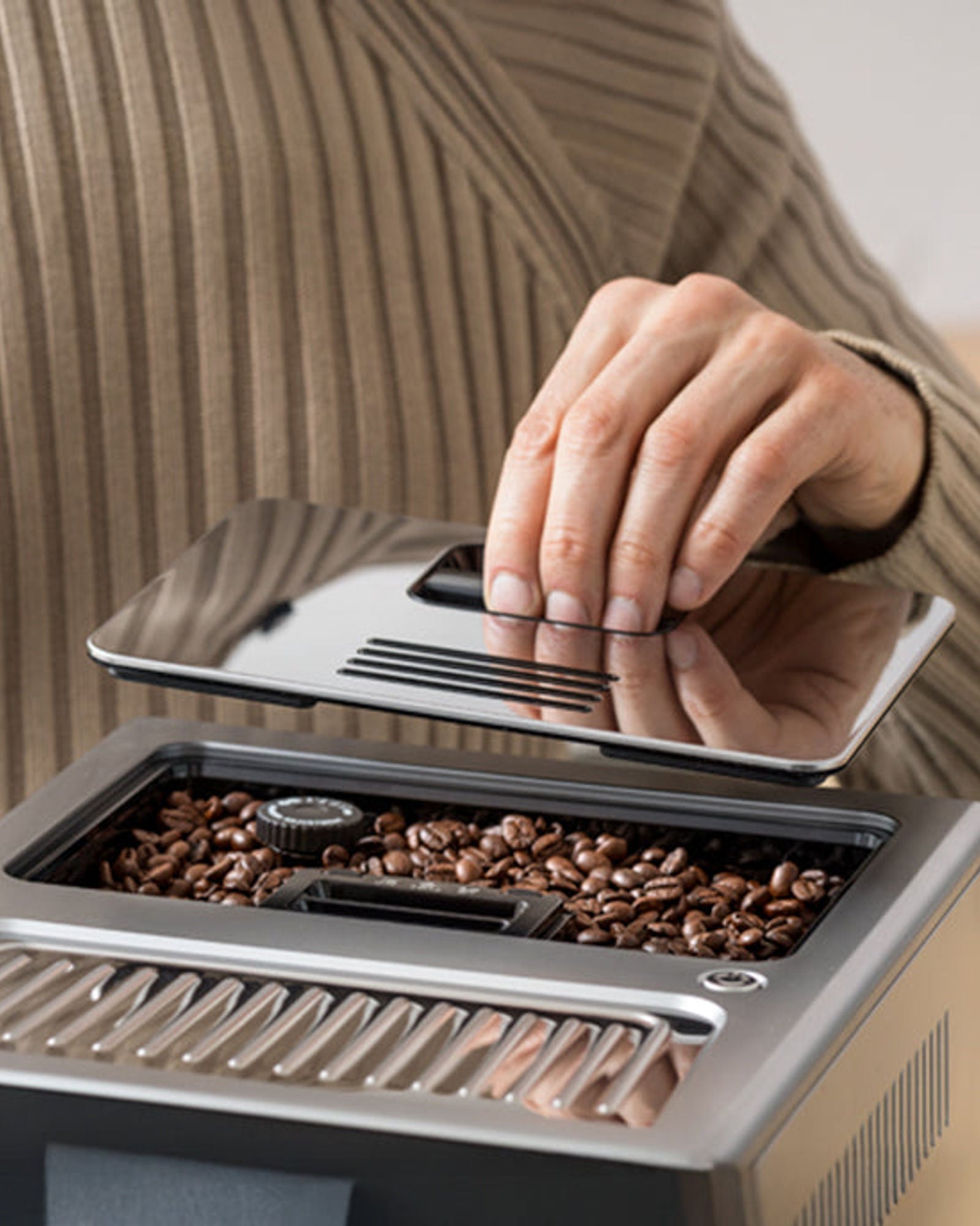 ماكينة القهوة ديلونجي بريمادونا إيليت الأوتوماتيكية