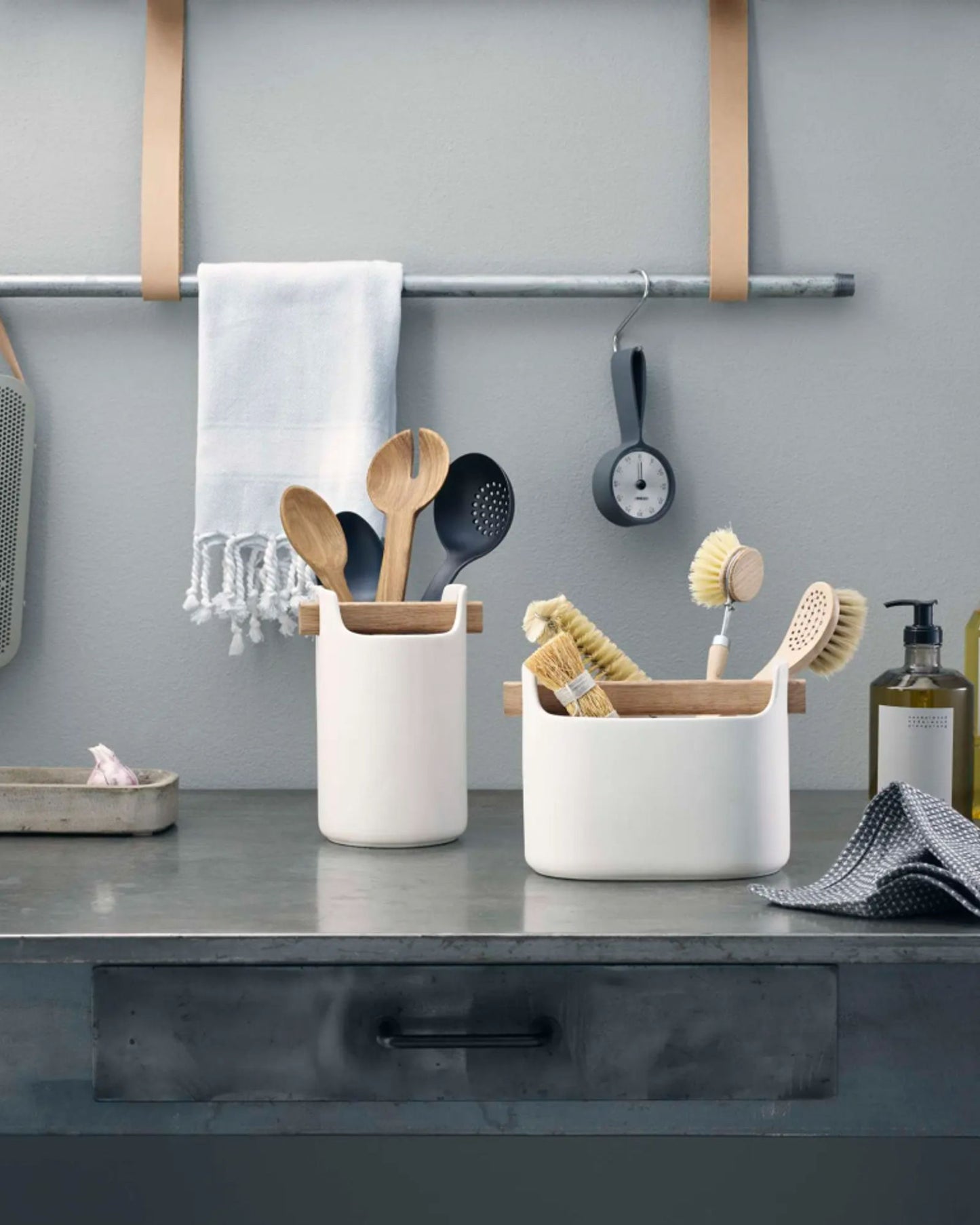 صندوق أدوات إيفا سولو 530637، ارتفاع 20 سم، أبيض