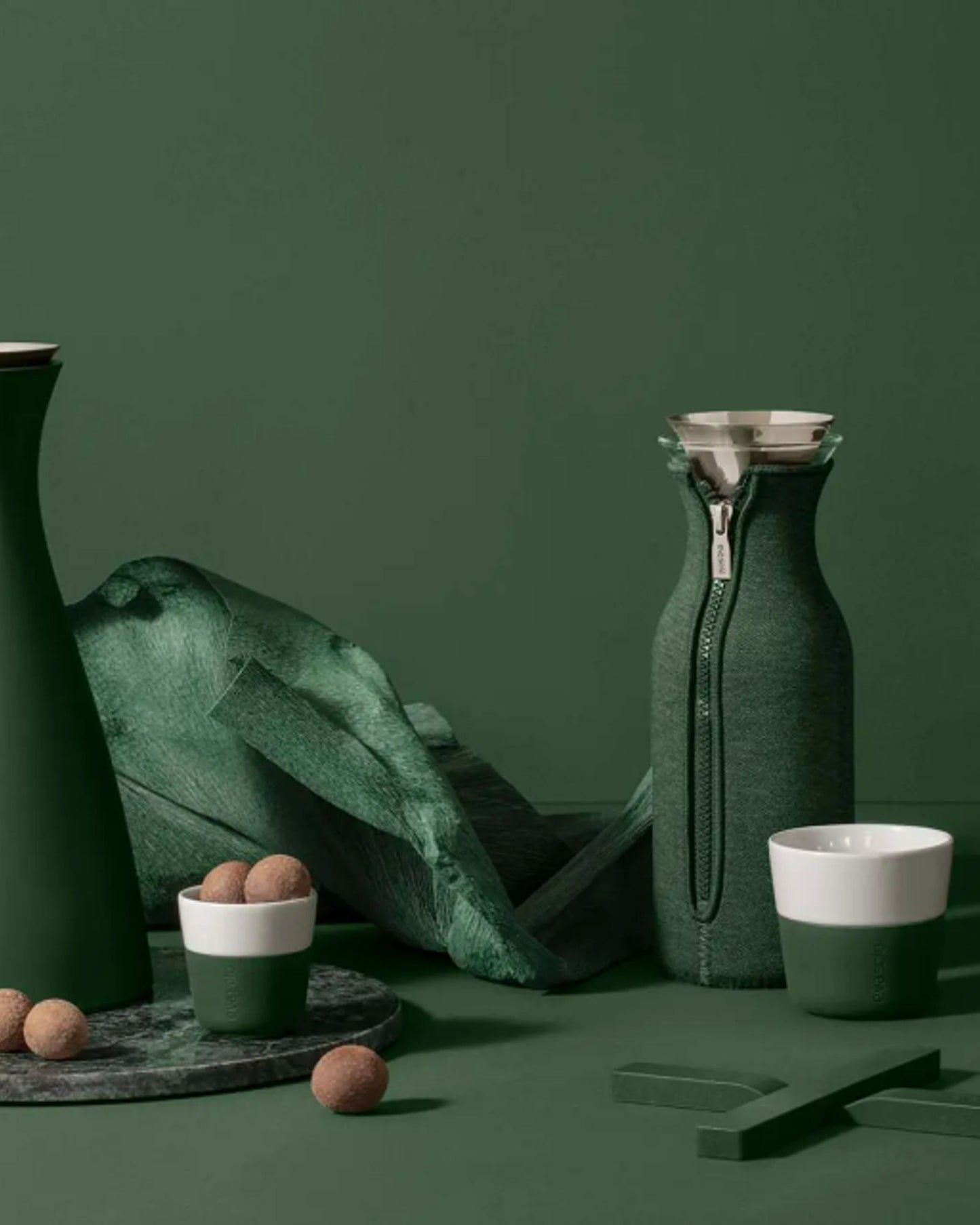 إيفا سولو 530767، قطعتان من قواعد الأواني المغناطيسية، لون أخضر زمردي