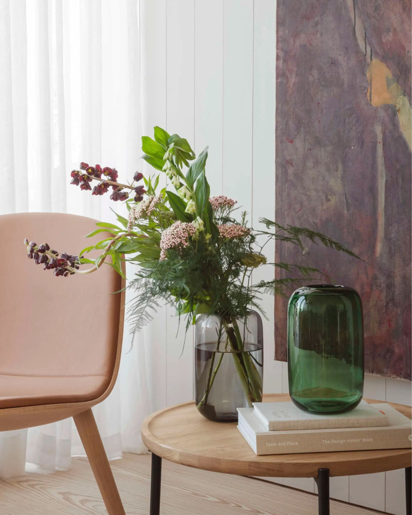 مزهرية إيفا سولو 571391 على شكل بلوط، ارتفاع 22 بوصة، خشب الصنوبر