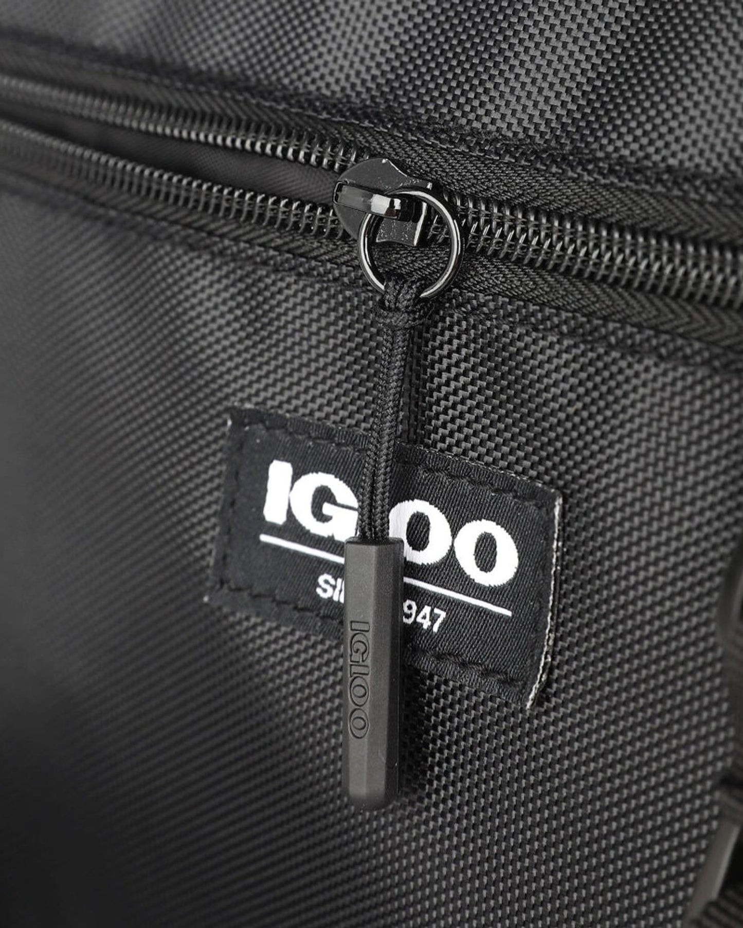 00066148-حقيبة تبريد إيجلو ماكس كولد إيفرغرين سناب داون، 12 علبة - أسود