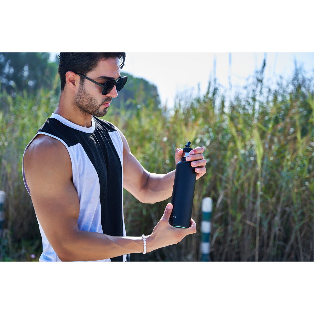 زجاجة مياه مويا