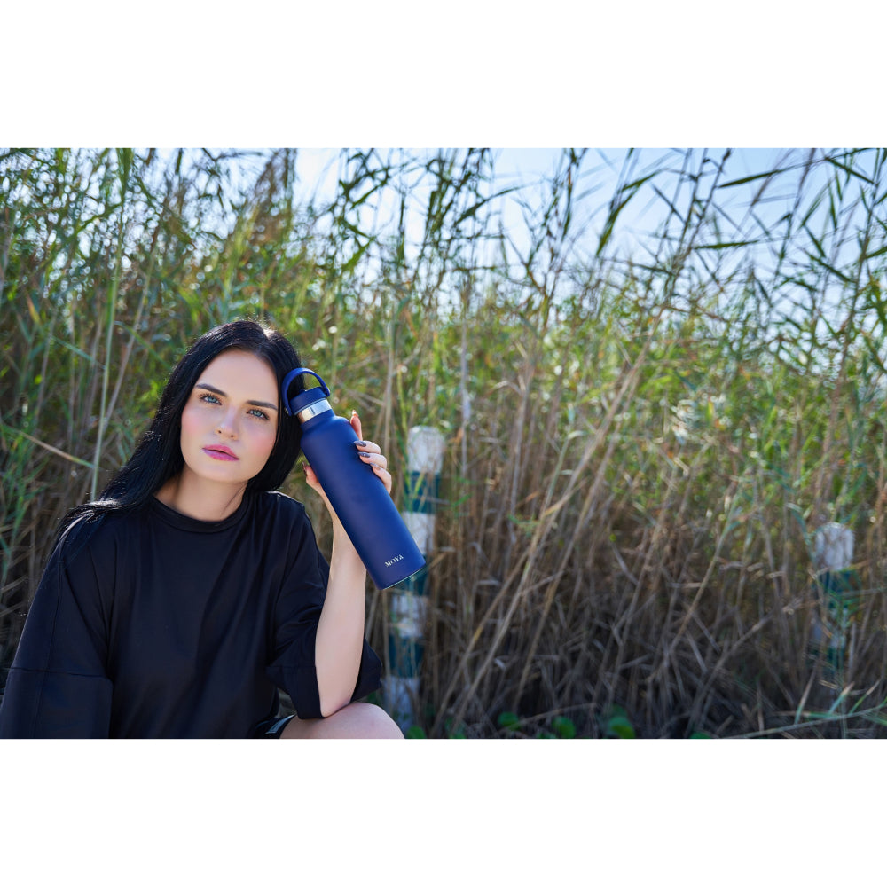 زجاجة مياه مويا